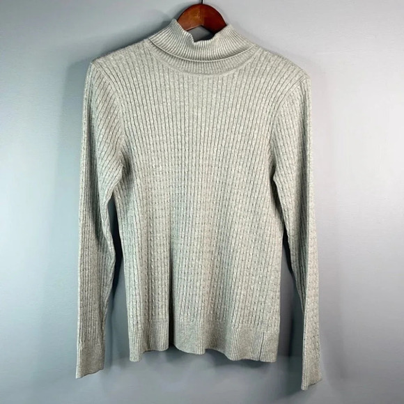 JEANNE PIERRE Cable Knit Turtleneck Sweater Grey Long Sl Lightweight Preppy M - Picture 10 of 10
